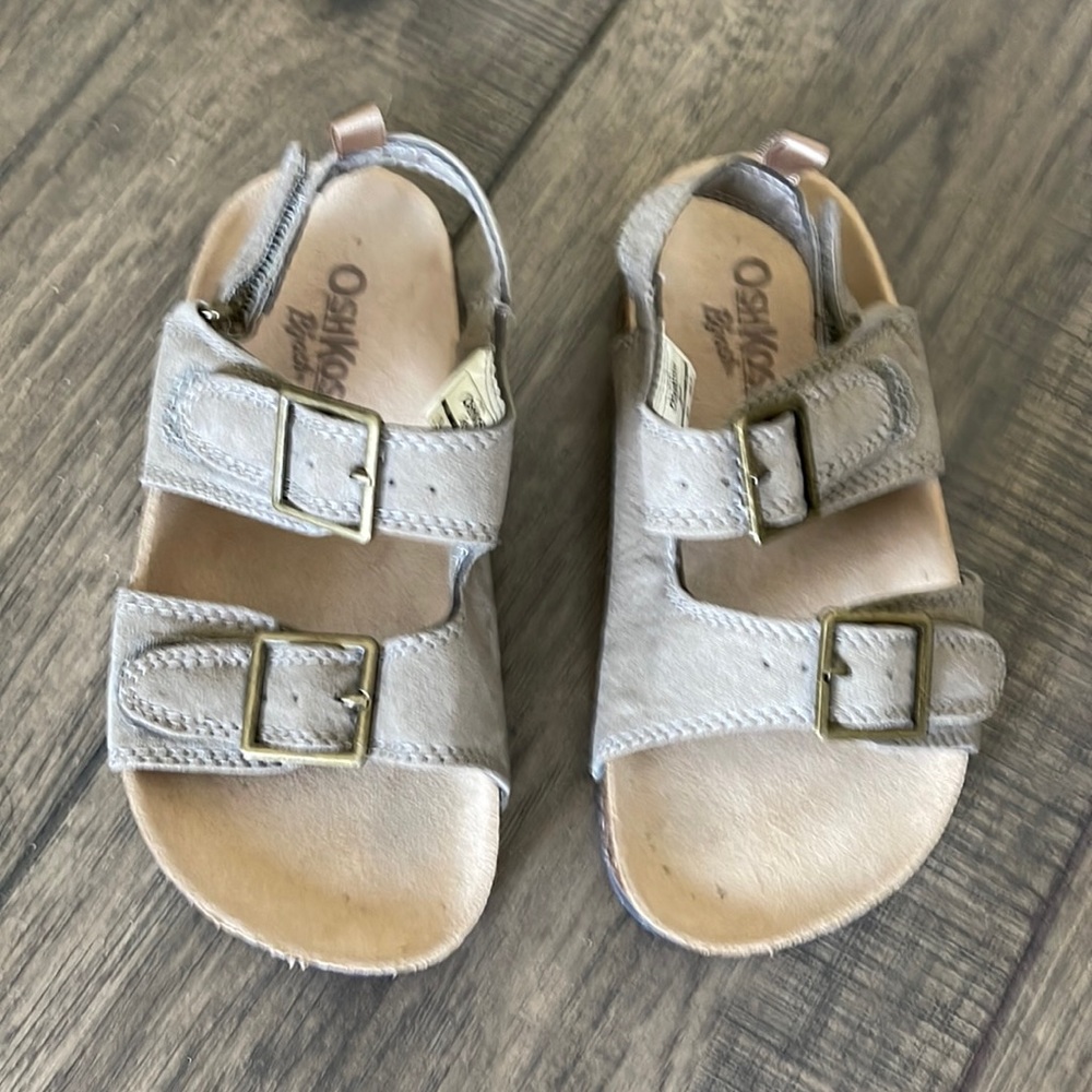 Oshkosh sandals